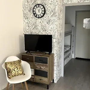  Appartement Résidence à à 250 M Du Centre Ville France